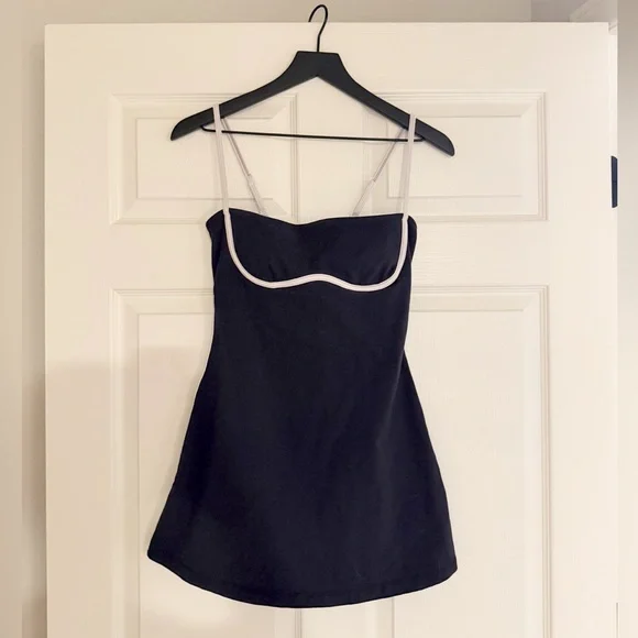 Alo Airbrushed Streamlined Dress - Picture 3 of 4